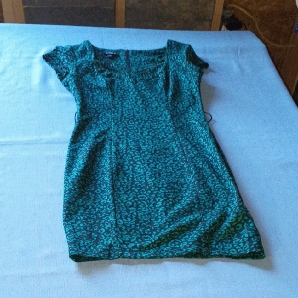 A. Byer Teal Animal Print Cap Sleeve Tunic